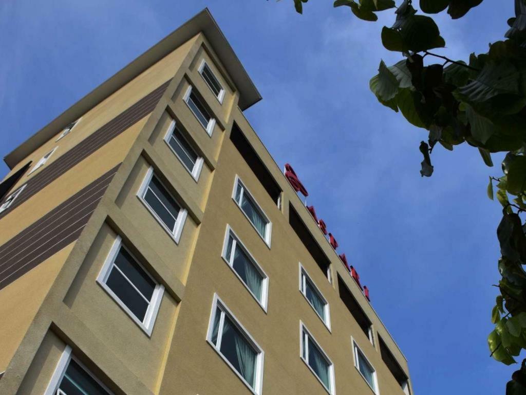 Caspari Hotel Tampin Ngoại thất bức ảnh